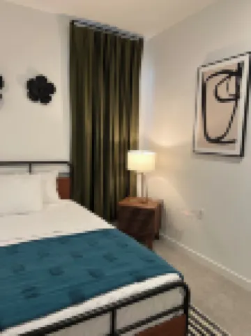 Luxurious 2BR/2BA Modern Getaway in Bakersfield