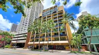 12th Floor Waikiki Queen Studio with Gorgeous Pool & Spa