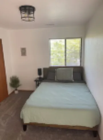 Close to the beach, redwood forest and restaurants yet private. Hotels in McKinleyville