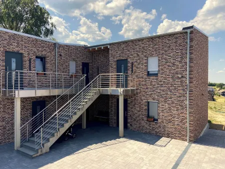 Quietly Located Apartment on the Pond on the Upper Floor with Balcony