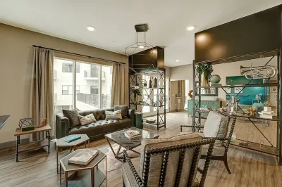 2 King Bed 2 Bath Easy ride to NYC and Shopping Hotels near Caffe Calabrese