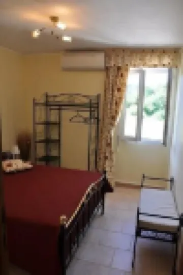 Welcome in our quiet gite for 7 persons with swimming pool near Anduze