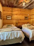 Secluded 2 Bedroom Cabin 12 miles from the Square and Ole Miss Campus