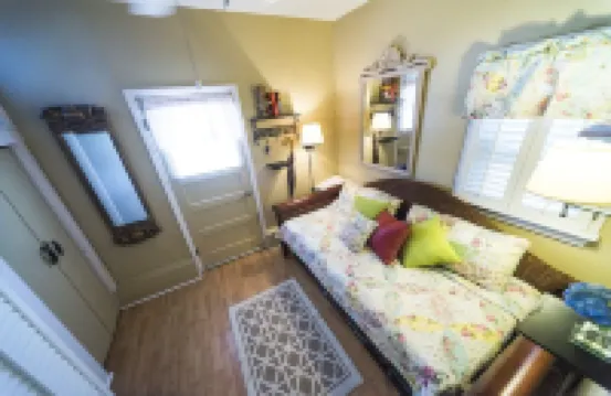 Cottage/Tiny House Living Accommodation in Beaufort for Cost-conscious Traveler