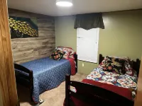 Buddy's Reel' Em Inn 2 Bd 1 Bath home on Reelfoot Lake. Sleeps 6.