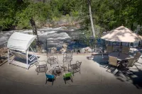 River Oasis with Plenty of Family Fun