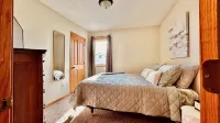 Broadway 310! Perfectly located in the center of Iron Range Activities. 이런 레인지 오프-하이웨이 비히컬 주립휴양지 주변 호텔