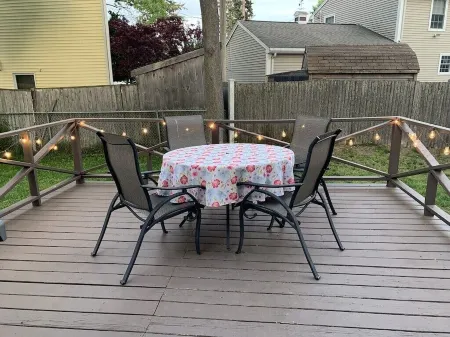 Close to Beach! Pool, Hot Tub, Firepit in Patio area & Deck.