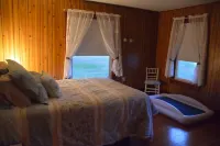 Historic Farm House called Oak Cliff w/ spectacular view of  Mississippi River