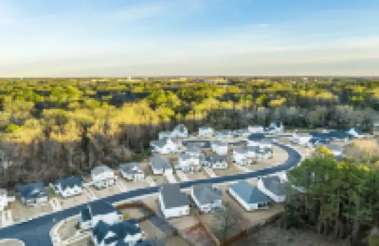 Warm Welcoming Home 1.7 Miles to Auburn University! Fire Pit!