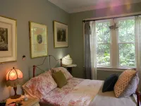 Beautiful Cozy Bedroom In Great B&B  Historic Home ~ Close To The City Center