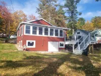 2 Bed, 1.5 Bath, on Pool Pond, Close to Franklin Pierce and Mt. Monadnock