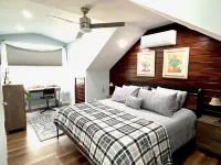 Modern Open Floor Plan Guest Apt with King - 4-Star