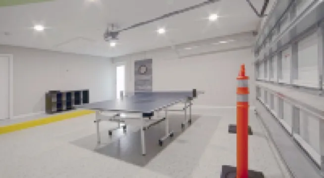 Modern House Near the Downtown Heated Pool Pet Friendly Whirlpool Spa Playroom 科勒爾斯普林斯酒店