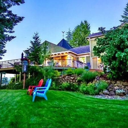 +Luxury Lakefront for 12+ Private Beach & Dock, GameRoom, Indoor Koi Pond!