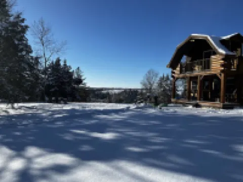 Heritage hideaway-Secluded Log Cabin Hotels in Fillmore County