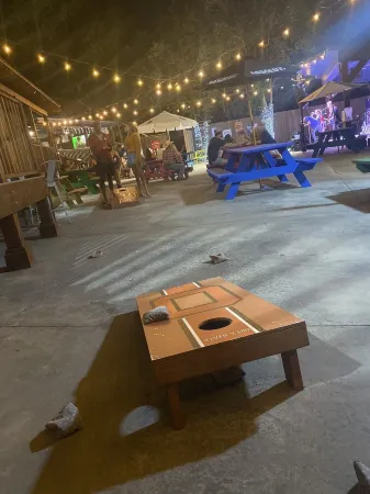 Lakefront Getaway w Boat Slip, Sandy Beach, 2 Living Rooms. Sleeps 12