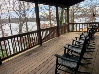 Life is Better at the Lake! Waterfront cabin on Lake Keowee