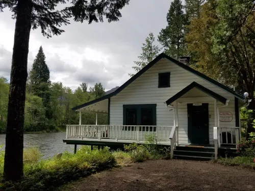 River House on the McKenzie