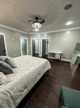 Cozy house 8 minutes from downtown knoxville 25 minutes from Sevierville