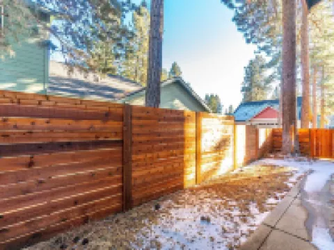 Beautiful | Hot Tub | Pet Friendly | Fenced 姊妹城酒店