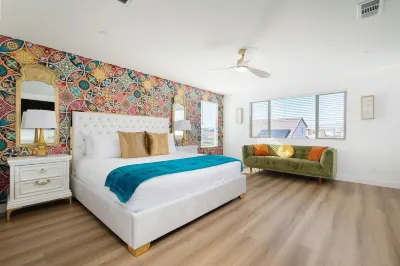 Eclectic Paradise w/Pool & Spa! Close to Festivals Hotel dekat Desert International Horse Park