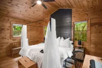 *NEW* Modern Rustic Cabin w/ AMAZING views! Hot Tub, 2 King Suites, Pet Friendly Hôtels à proximité de : Forêt nationale de Chattahoochee-Oconee