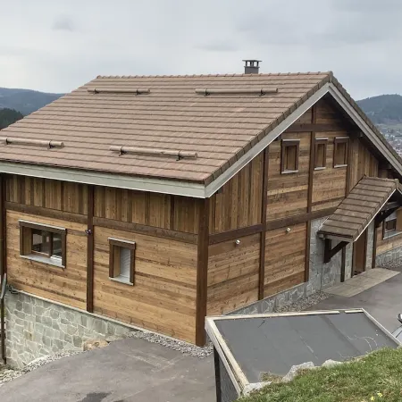 Seasonal Rental Self-Contained Apartment in Chalet with View of the Lake and Gerardmer