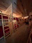 Oz Lodge: Bunkhouse - Cozy, Rustic & perfect for a family or group of friends!