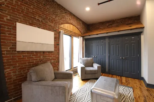 Huge Windows Downtown 2Bd Apt w/ Main Strip Access Hotels in Glens Falls