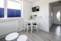 Apartment Steuerbord in Schillg, walking distance to the beach, WLAN, parking, Sky - Boutique