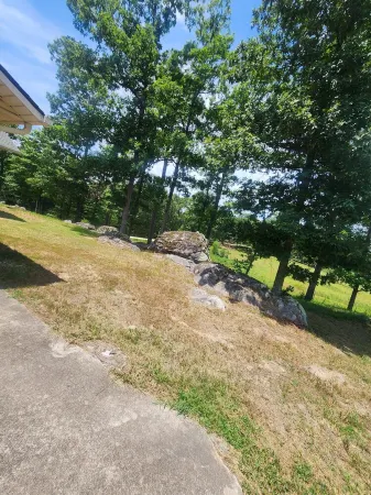 1-bedroom house with coutry side appeal, 10 min from town with AC/heat, WiFi