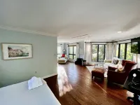 Quintessential BHI escape.  NEW! Updated Beach House