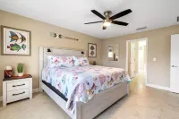 Fish Tale 4/3  Pool Home with Game Room Sleeps 10 트윈 플라자 센트럴 주변 호텔