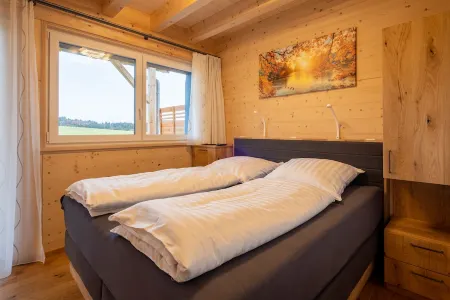 Alb Chalet: Detached vacation home with whirlpool, infrared cabin and wood-burning stove