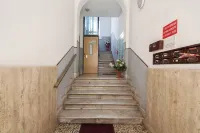 The Traveler's House   (N. CITRA 011015-LT-1230)