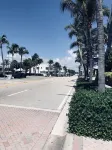Beautiful Beach Retreat steps from Atlantic Ave