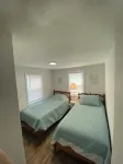 Charming 2-bedroom cottage in delightful Beach Haven