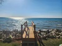 Eat, Drink and be Cozy at Beachdaze This Winter!