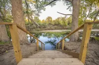 Blue Jay Yurt/Cold A/C!! /Medina River/Hot Tub/Close to Town/River Yurt Village