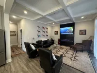 Modern New 3bd/3.5ba Close To Everything!