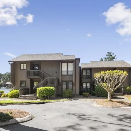 Renovated, Lakefront, Pinehurst #5, Ground Level, 2BR, 2BA, Pool, WiFi, Cable