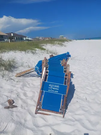 7th floor Sundunes Condo in Navarre, Florida on the beach with beautiful views! Отели рядом с достопримечательностью «Наварр Бич Си Тертл Консервейшен Сентер»