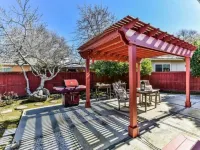 Modern contempary house. Hotels in Concord