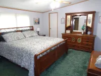 Beautiful cabin overlooking Crooked Creek on the Tennessee river Hotels in Perry County