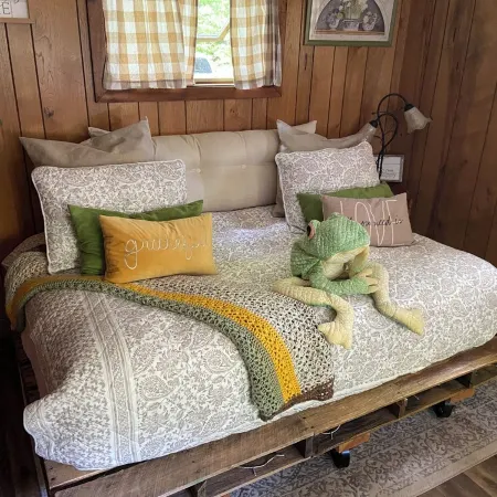 Relaxing Cabin on the Beaverkill River—A Fisherman’s Paradise Roscoe NY—