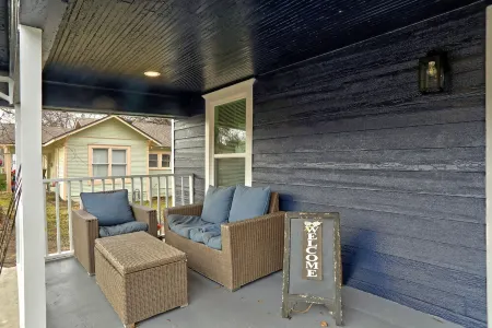 Blue Horizon Retreat- Near Downtown McKinney