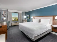 Hampton Inn Savannah-Historic District Hotels near Crawford Square