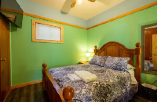 Waterfront cottage 3bdrm