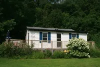 Historic Cottage- near Saratoga- on Summit Lake